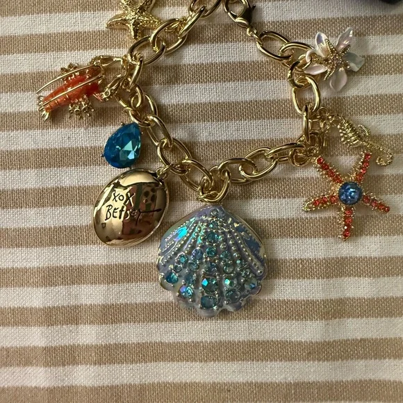 Betsey Johnson Goldtone Charm Bracelet - Picture 1 of 1